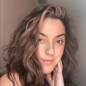 Meet your Posher, Hayley